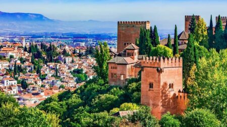 Grenade, ville sensible : un modèle de tourisme durable au cœur de l'Andalousie