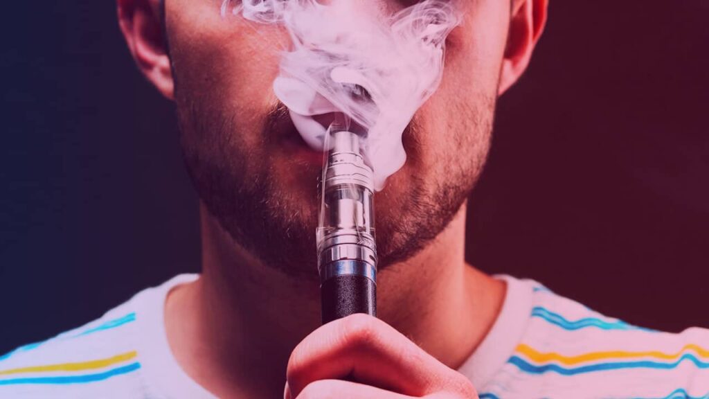 Vapoter pour arrêter de fumer : les bonnes pratiques pour un sevrage réussi