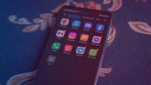 Offres en ligne et expérience client : comment les plateformes de divertissement attirent les utilisateurs ?