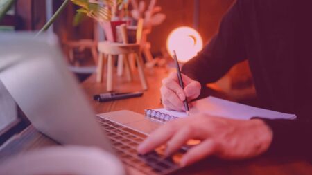 Comment les écrivains peuvent protéger leurs œuvres en ligne ? Comment les écrivains peuvent protéger leurs œuvres en ligne ?