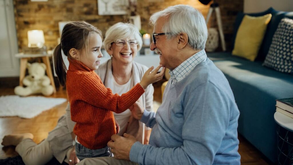 grands parents petite fille