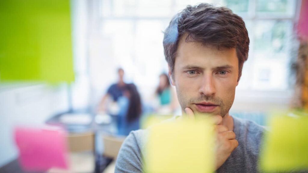 homme post-it